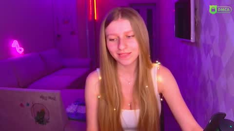 Snapshot of amaliaqueen999 chatting on December 22, 2024, 2:16 pm Amalia online show from December 22, 2024, 2:16 pm