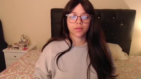 Snapshot of amand1_sweet chatting on January 30, 2025, 4:13 pm online show from January 30, 2025, 4:13 pm