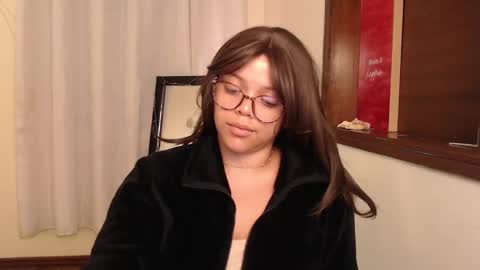 Snapshot of amand1_sweet chatting on February 12, 2025, 3:49 pm online show from February 12, 2025, 3:49 pm