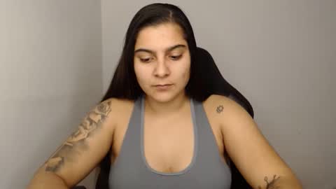 The queen of the biceps  online show from January 4, 2025, 9:31 pm