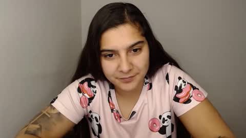 The queen of the biceps  online show from January 15, 2025, 11:19 pm