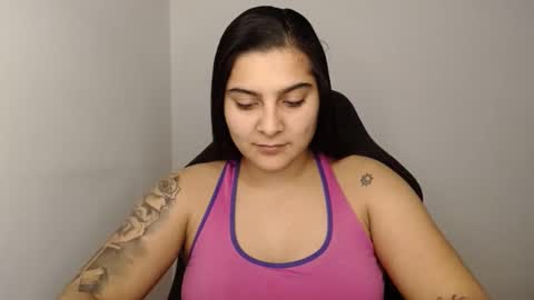 The queen of the biceps  online show from January 26, 2025, 10:13 pm