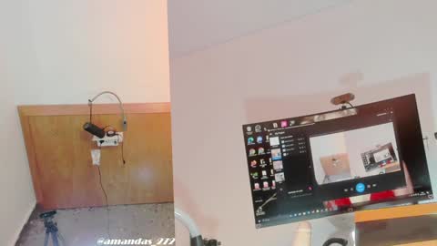 amanda_drawer27 online show from January 3, 2025, 1:58 pm