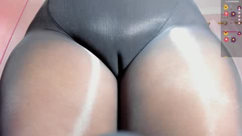 Amanda Marcuzzi  online show from October 27, 2025, 11:47 am