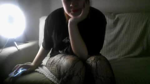 amanda_mia online show from June 3, 2026, 10:37 pm