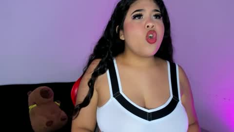 Amanda Moore online show from December 5, 2025, 10:35 am