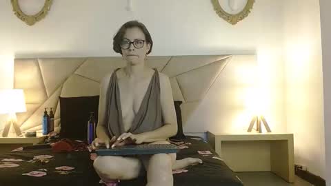 amanda_ramirez online show from September 9, 2025, 8:19 pm