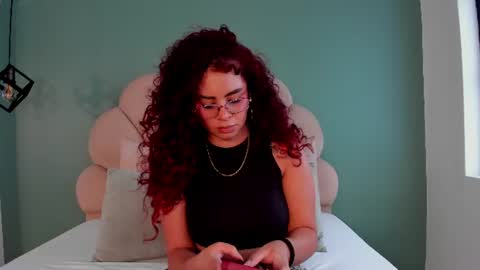 Snapshot of amanda_rios chatting on July 1, 2026, 10:42 pm Amanda Rios online show from July 1, 2026, 10:42 pm