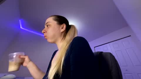 Amanda online show from March 2, 2025, 11:39 am