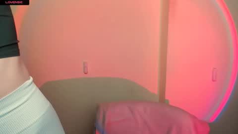 Amanda online show from November 22, 2025, 8:02 am