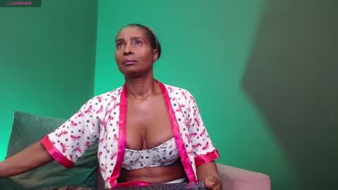 luna online show from January 8, 2025, 12:37 pm