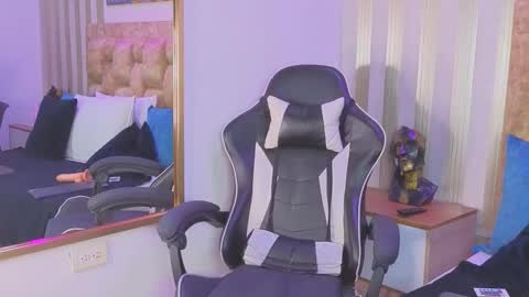 Snapshot of amara_queen_ chatting on March 6, 2026, 1:18 pm Amara online show from March 6, 2026, 1:18 pm