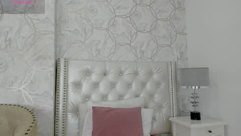 amara_rousse online show from October 18, 2025, 11:33 am