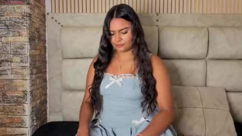 amarahanks_ online show from February 21, 2026, 8:32 pm