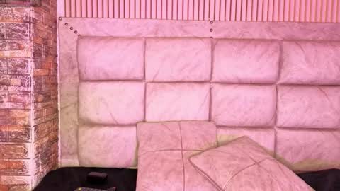 amarahanks_ online show from February 25, 2026, 9:35 pm