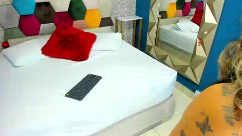 amarantha_hans online show from February 19, 2025, 7:48 pm