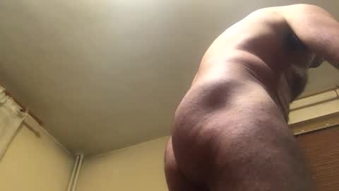 Snapshot of amaranther chatting on October 1, 2025, 5:52 pm Amaranther online show from October 1, 2025, 5:52 pm