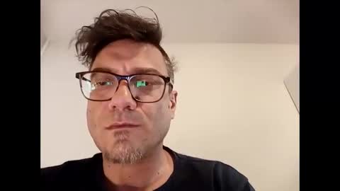 amaras5 online show from April 23, 2026, 2:35 am