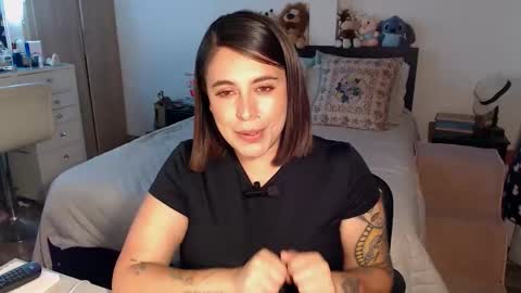 Snapshot of amarat_jolie chatting on June 2, 2026, 3:08 am Mila online show from June 2, 2026, 3:08 am