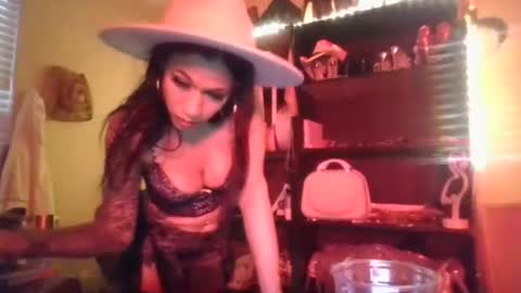 amayamillarodriguez online show from December 28, 2024, 3:15 pm