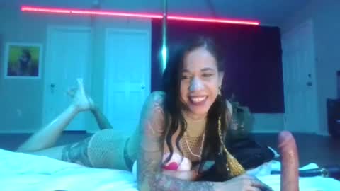 amayamillarodriguez online show from February 28, 2025, 4:43 am