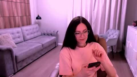 Izza online show from April 16, 2026, 9:54 am