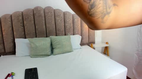 Snapshot of ambar85 chatting on November 30, 2025, 1:20 am ambar85 online show from November 30, 2025, 1:20 am