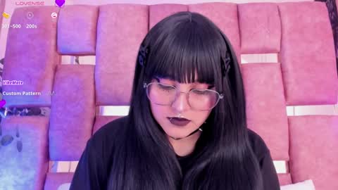   online show from September 22, 2025, 6:54 pm