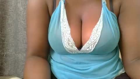 Snapshot of ambar_jasiri chatting on January 14, 2025, 9:56 am Mia online show from January 14, 2025, 9:56 am