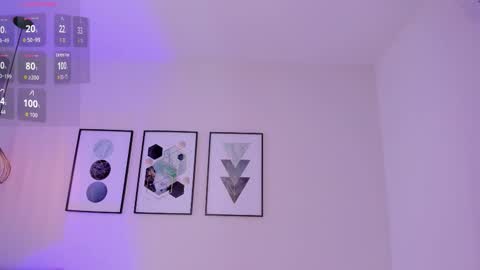 ambarevans_ online show from October 30, 2025, 12:28 pm