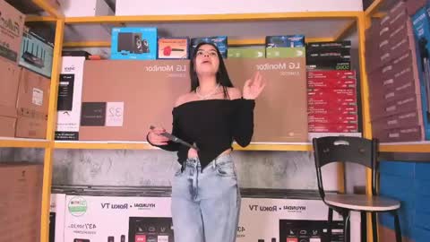 Ambarina  online show from May 15, 2026, 11:39 am
