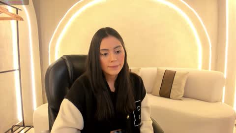 Ambar  online show from November 6, 2025, 12:06 pm