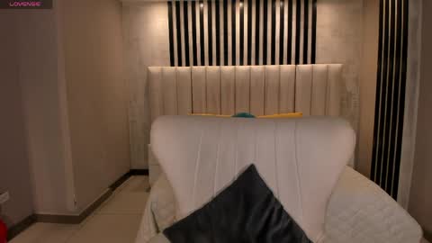 Ambar  online show from April 9, 2026, 11:04 am