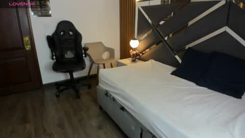 Ambar Ross online show from March 27, 2026, 1:44 pm