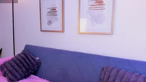 Snapshot of amber_blunt_ chatting on October 13, 2025, 9:20 am Amber  online show from October 13, 2025, 9:20 am