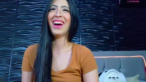 amber_bull online show from October 8, 2025, 12:25 pm