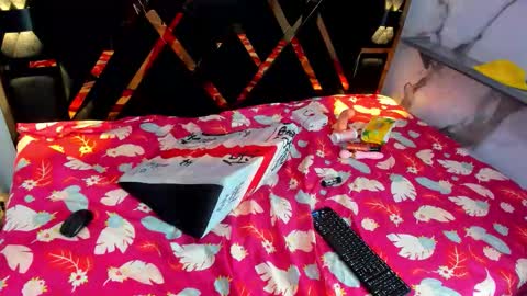 Amber online show from February 12, 2026, 2:17 am