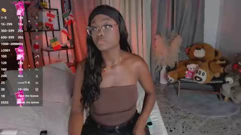 Snapshot of amber_maxwell chatting on July 13, 2026, 10:12 pm Amber online show from July 13, 2026, 10:12 pm