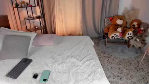 Snapshot of amber_maxwell chatting on July 18, 2026, 9:40 pm Amber online show from July 18, 2026, 9:40 pm