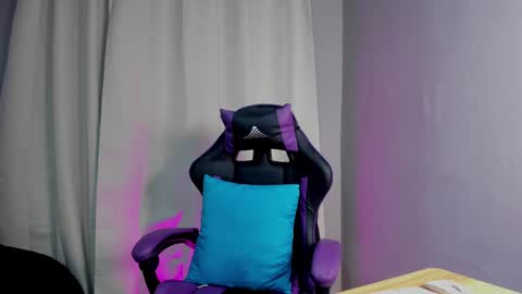Amber Baker  online show from March 11, 2025, 11:44 am