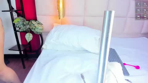 Snapshot of amberluy chatting on February 23, 2026, 7:33 pm Amber .. online show from February 23, 2026, 7:33 pm