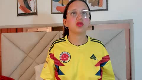 amberqueenx1 online show from February 7, 2026, 12:20 pm