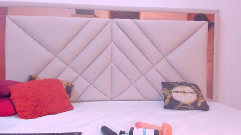 amberqueenx1 online show from February 21, 2026, 12:06 pm