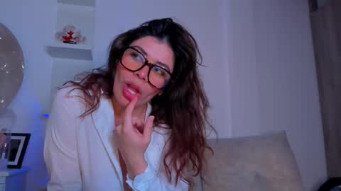 Amber Redzee online show from November 16, 2025, 12:05 am