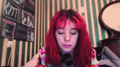 amberrrdolll online show from May 9, 2026, 3:17 pm