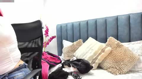 Amber online show from March 3, 2025, 4:25 am