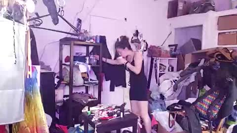 ambionce online show from December 18, 2025, 8:31 am