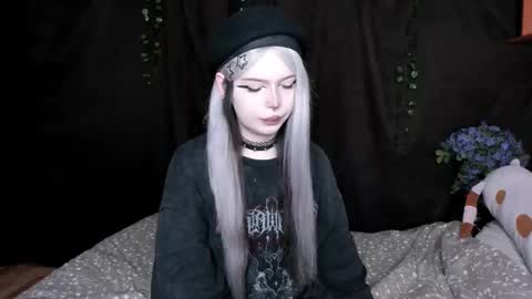 Amelia online show from December 3, 2025, 8:12 am