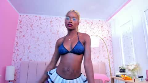 Amelia Adams online show from October 14, 2025, 7:36 pm