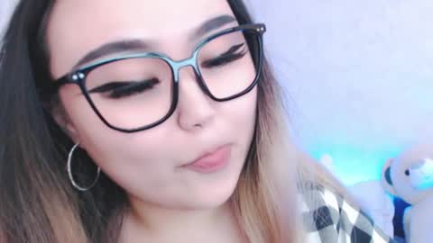 Amelia online show from May 29, 2026, 5:44 pm